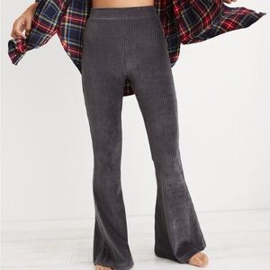 Aerie Groove-On Velour Flare Pant Dark Gray